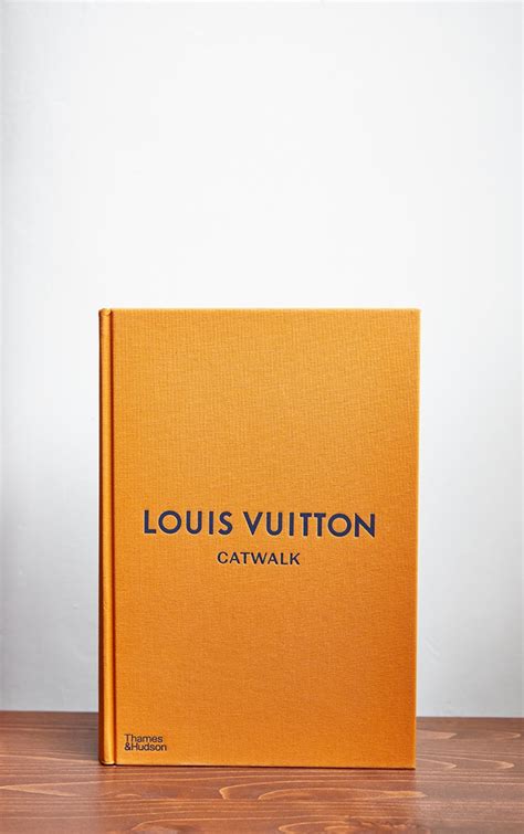 louis vuitton coffee table book